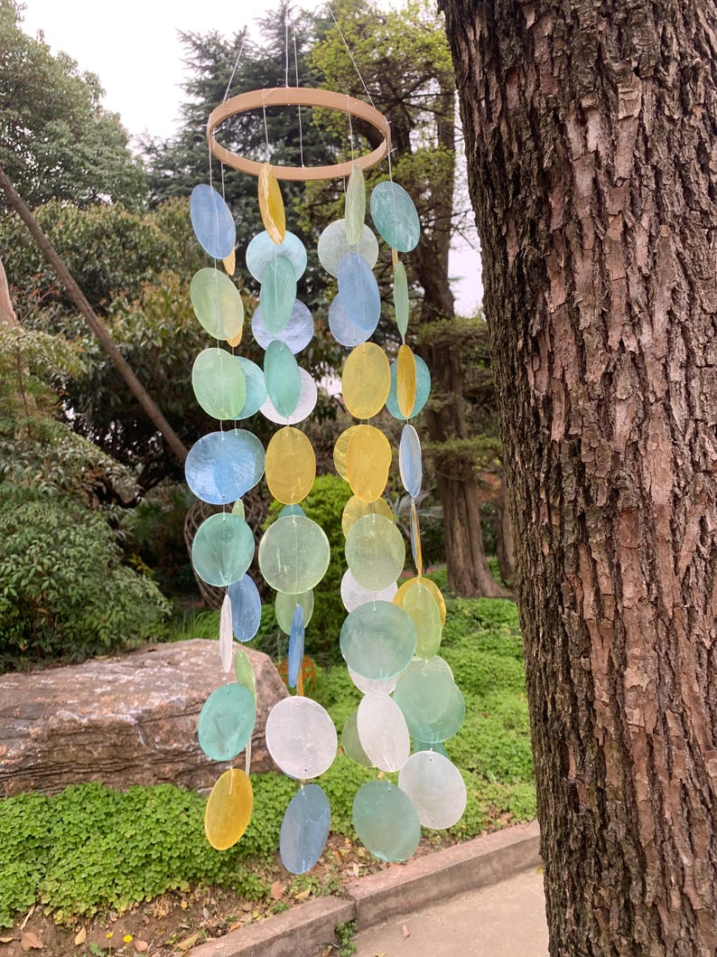 Capiz-Muschel Windspiel - 64 Muscheln, 80 cm, Küstendekoration für Terrasse und Innenbereich
