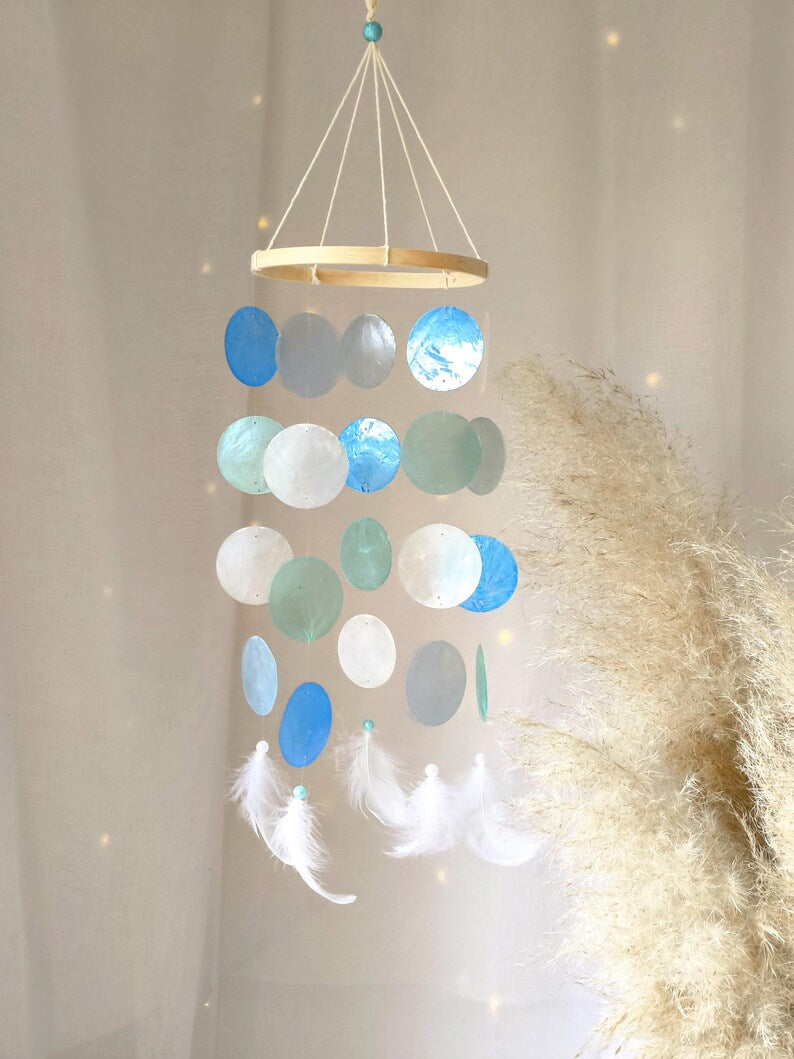 Mobile mit Capizmuscheln Blau Aqua Türkis Weiß Holzring 55 cm