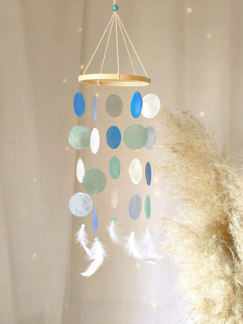 Mobile mit Capizmuscheln Blau Aqua Türkis Weiß Holzring 55 cm