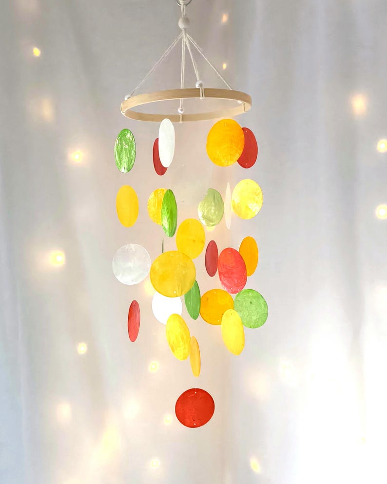 Capiz-Muschel Windspiel Mobile - Gelb Rot Weiß Orange Grün, 50cm, handgefertigt