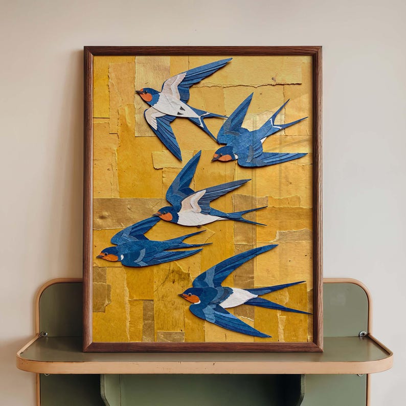 Wandbild Blauschwalbe Scherenschnitt-Optik botanisches Poster Senfgelb Galeriedekoration
