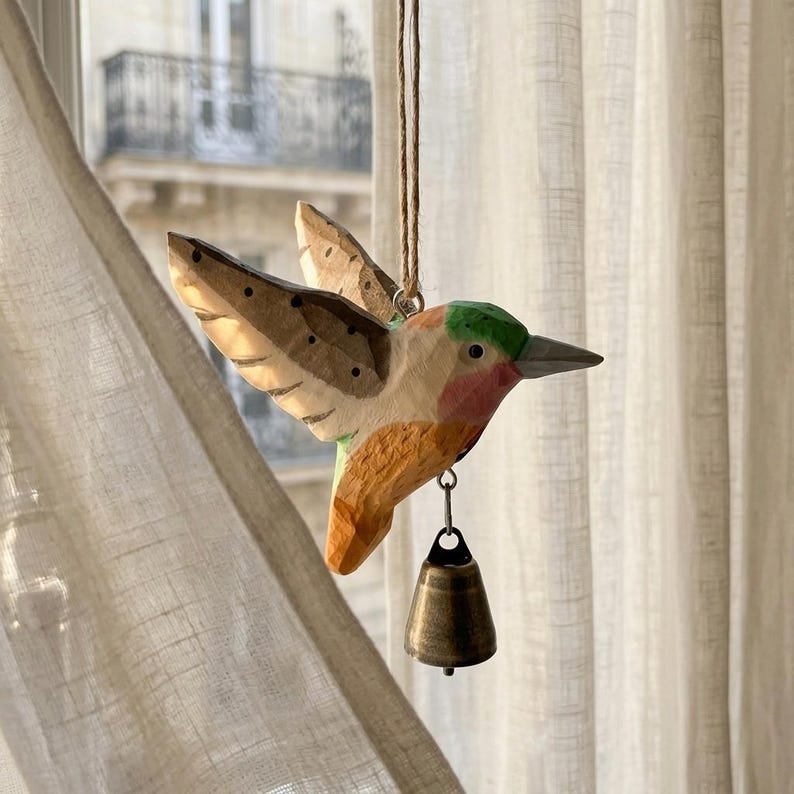 Geschnitztes Kolibri-Windspiel aus Massivholz für Außenbereiche, Hängedekoration für Terrasse, Balkon und Garten – 3 Stiloptionen