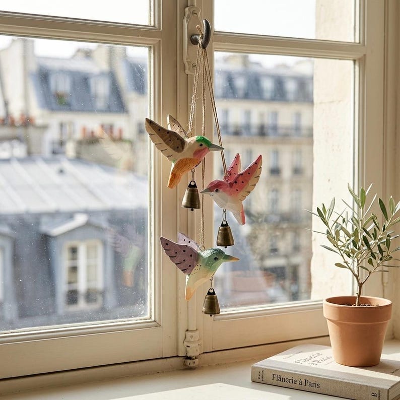 Geschnitztes Kolibri-Windspiel aus Massivholz für Außenbereiche, Hängedekoration für Terrasse, Balkon und Garten – 3 Stiloptionen