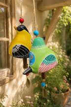 Vogelglocken-Windspiel mit handbemalten Vögeln, bunte hängende Gartenornamente, Boho-Dekoration für Terrasse und Veranda