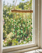 Windspiel mit grünem Blattkristall, Boho-Gartenfensterdekoration, Regenbogenprisma