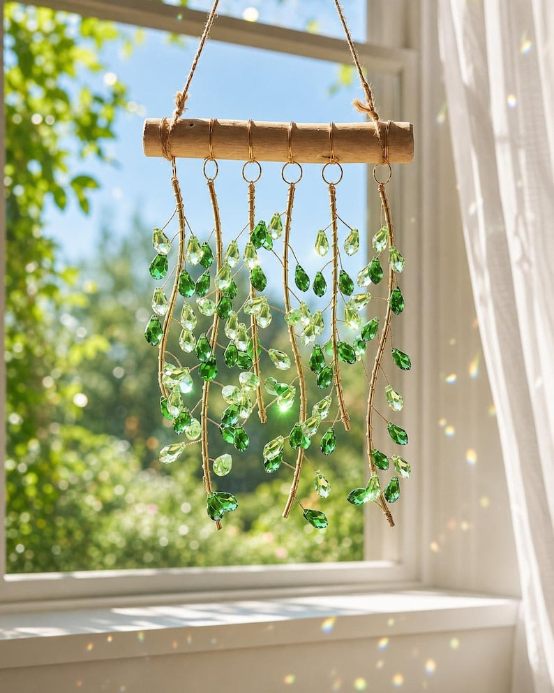 Windspiel mit grünem Blattkristall, Boho-Gartenfensterdekoration, Regenbogenprisma