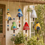 Vogelglocken-Windspiel mit handbemalten Vögeln, bunte hängende Gartenornamente, Boho-Dekoration für Terrasse und Veranda